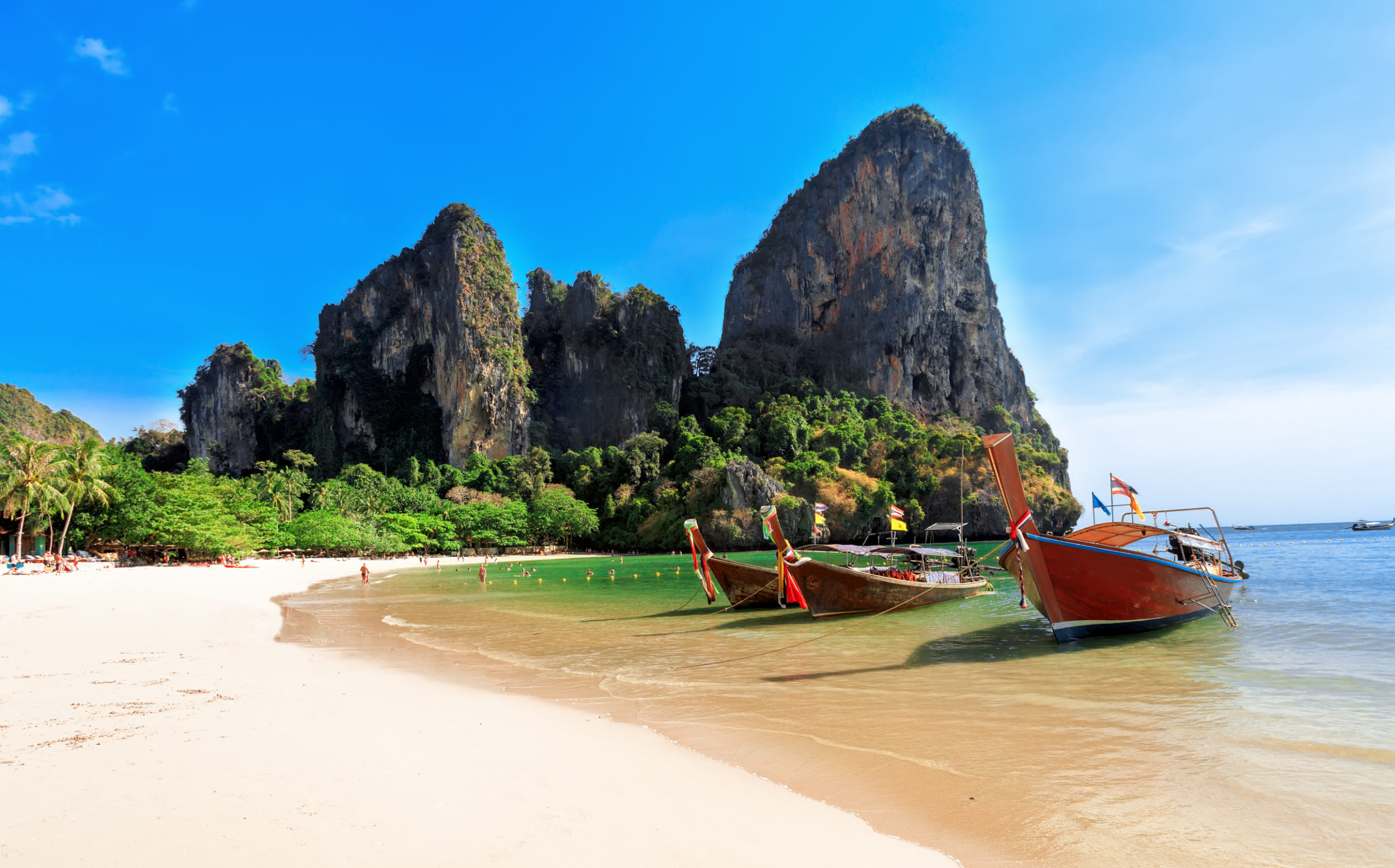 Corporate Travel Management: Destination Thailand - Making Teams