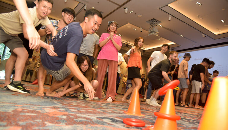 Corporate team members Encouraging effective communication and decision-making under time pressure