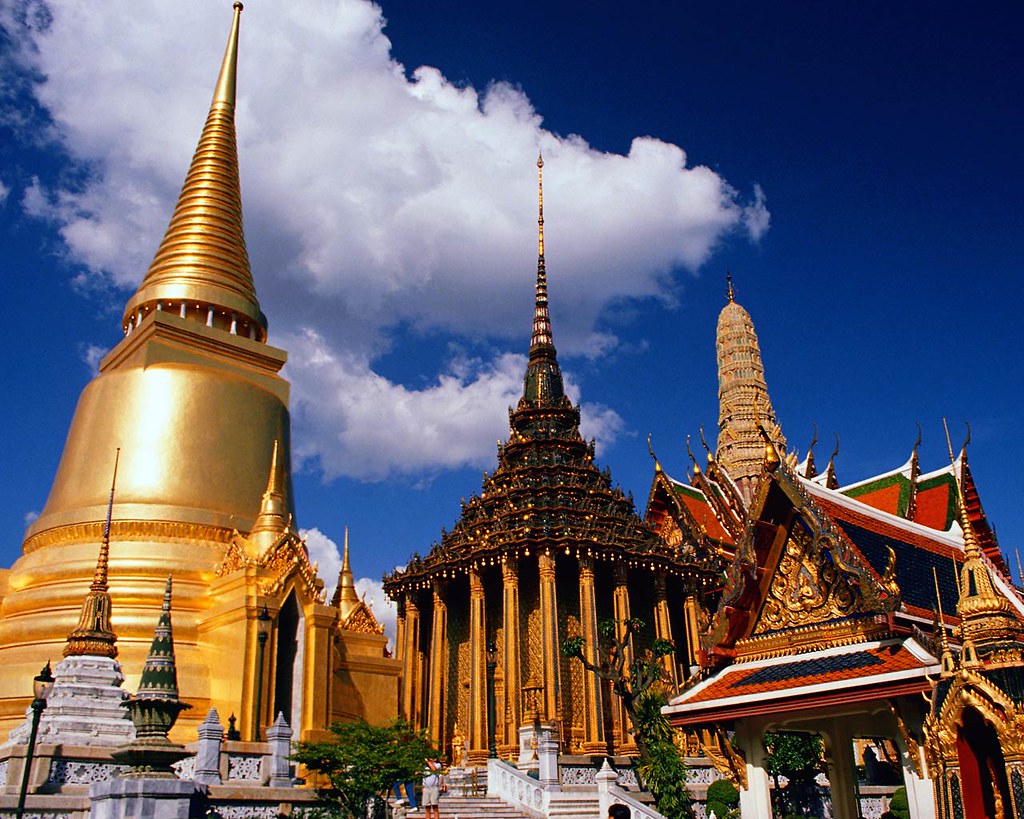 Cultural Team Building in Bangkok – Thai Cooking, Temple Tours & Local Immersion