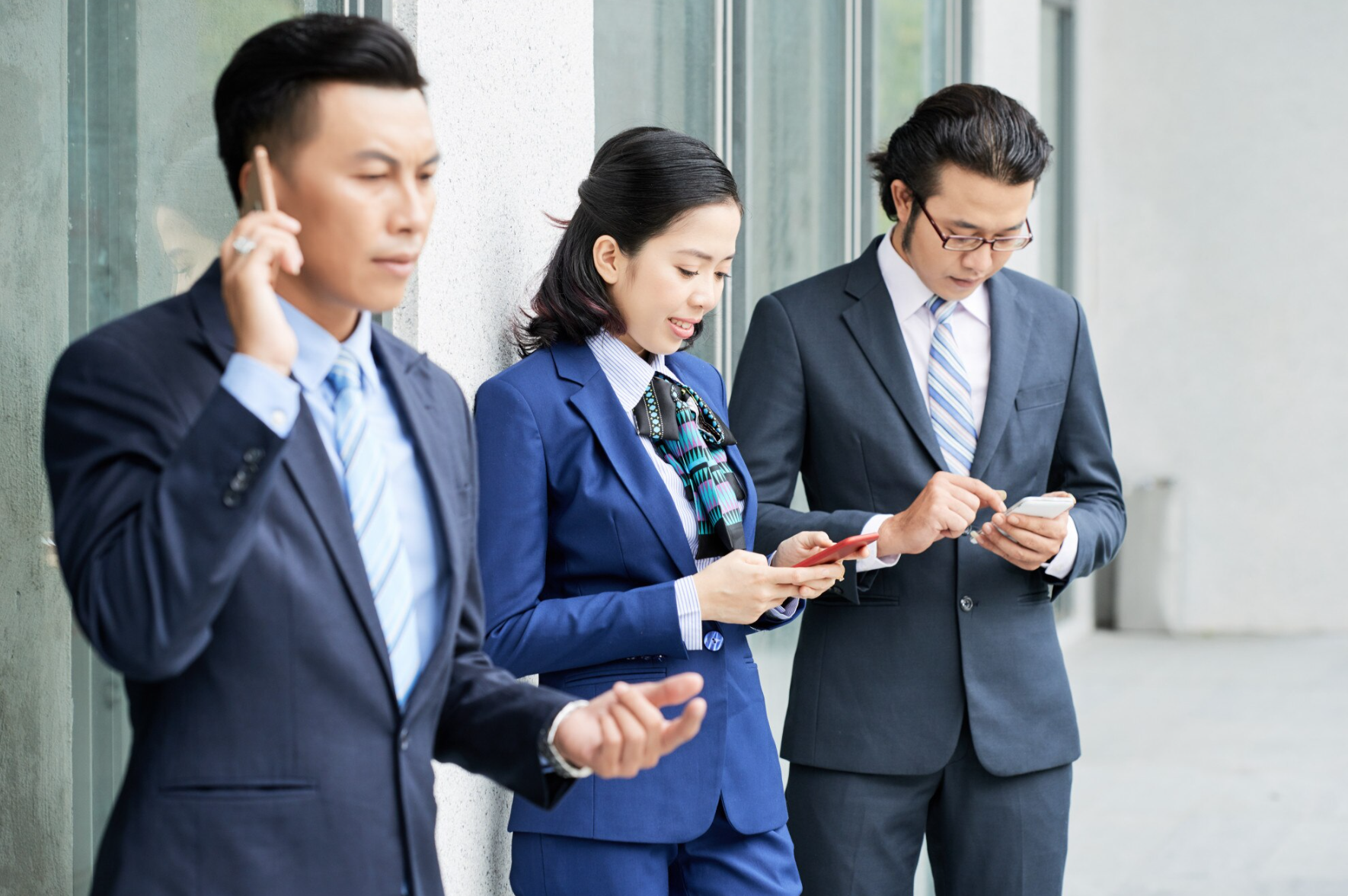 Cultural Experience Services and Partner Selection for Corporate Teams Corporate professionals selecting cultural experience partners for business events
