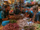Communication team building through a Balinese market challenge that develops problem-solving and teamwork skills